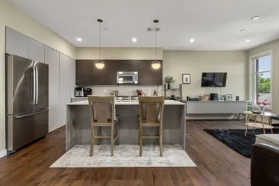 45 Burnett Street #301