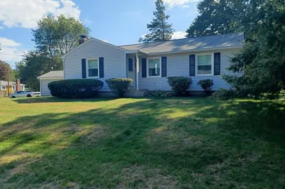 43 Starr Ln