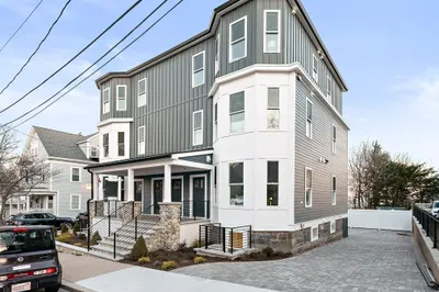 19 Fenwick St #1