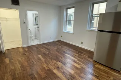 88 Gordon St #305