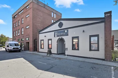 4 Ames Street 1