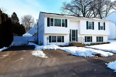 16 Arborwood Dr