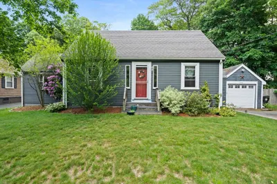 285 Raynor Ave