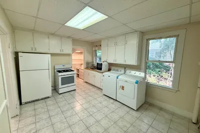 39 Newtonville Ave #1 1