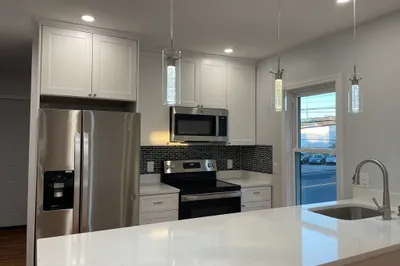 318 Quincy Ave #2