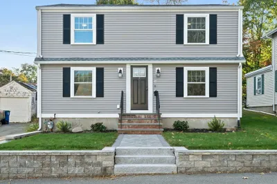 54 Elmlawn Rd 1