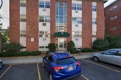15 Commonwealth Court #10