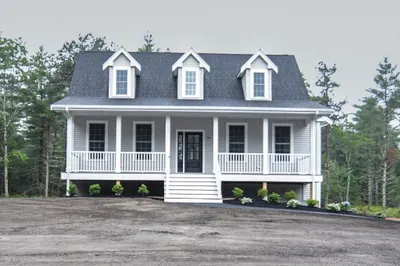 140 Tispaquin St 1