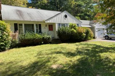 270 Burt St