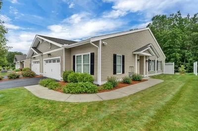131 Rogerson Crossing #131
