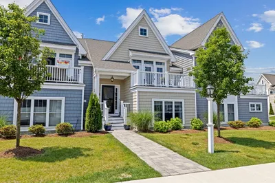 20 Mountain Laurel Way