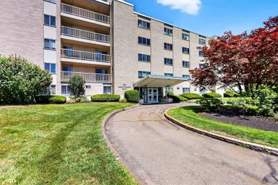 300 Park Terrace Dr #303 1