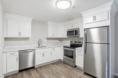 39 Pleasant St #C8