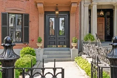 63 Mount Vernon St #4