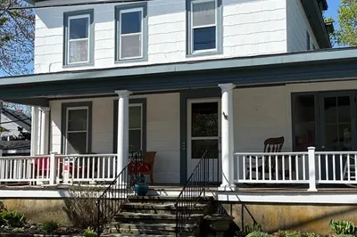 10 Vine St #1 1