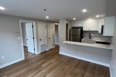 7 Oak St #1 1