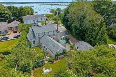 124 Main St 1
