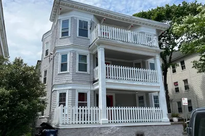 31 Barry St #2 1