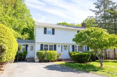 7 West Ferdinand St