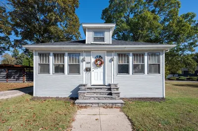 309 Thacher Street