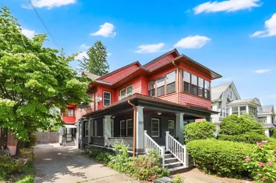 850-852 Sumner Ave 1