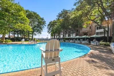 65 East India Row #16A