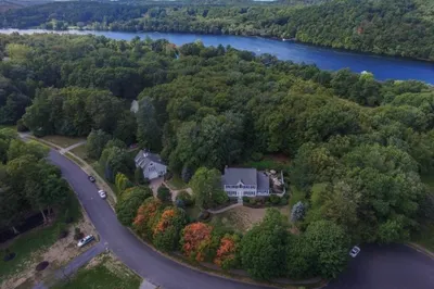 7 Rivercrest Dr 1
