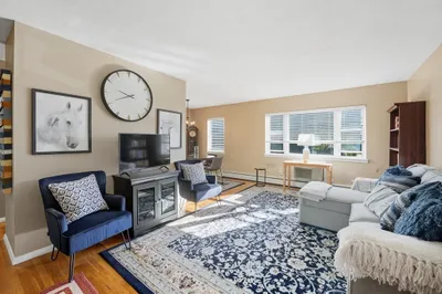 124 Regency Park Dr #124 1