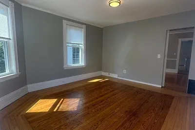 22 Wellington St #2