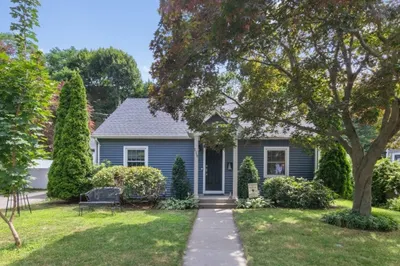 113 Farnum Rd