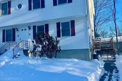 32 Summit Ave #R