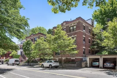 586 Washington Street #6