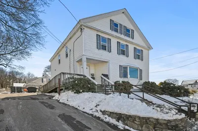 9 Sutton Avenue 1