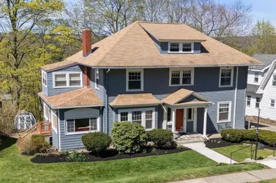 28 Maplewood Rd 1