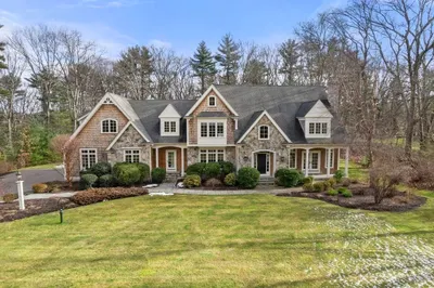 7 Donnelly Dr 1