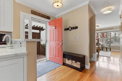 32 Bromfield St #B 1