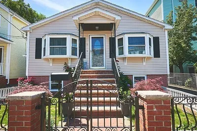 71 Oak St 1