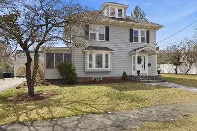 22 Brookhouse Dr