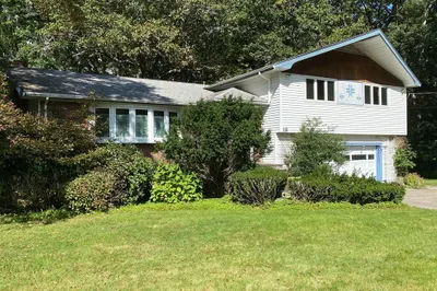 19 Cynthia Rd