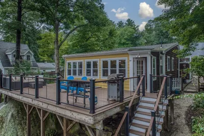 37 Lakeshore Dr