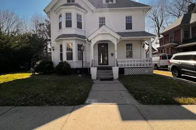 186 Buckingham St 1