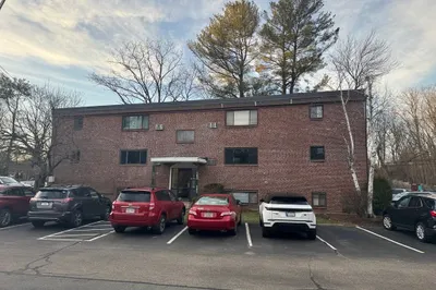 81 Nicholas Rd #G 1