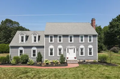 29 Wamsutta Drive 1