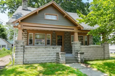 140 Groveland St