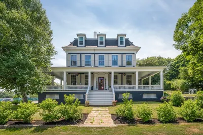 31 Beach Rd 1