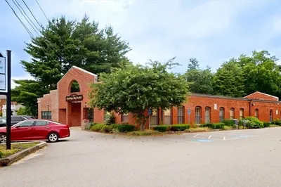 536 Broad St #10 1