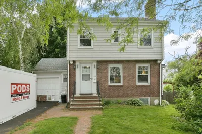 128 Parsons St