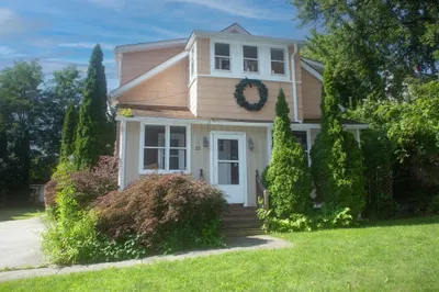 25 Ruth Ave