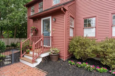53 N Main St #5 1