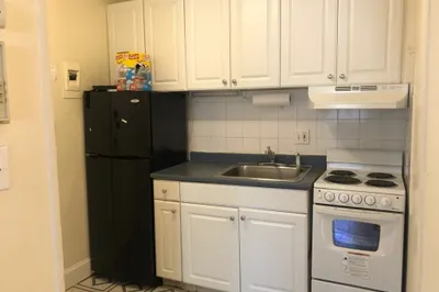 7 Aberdeen St #3